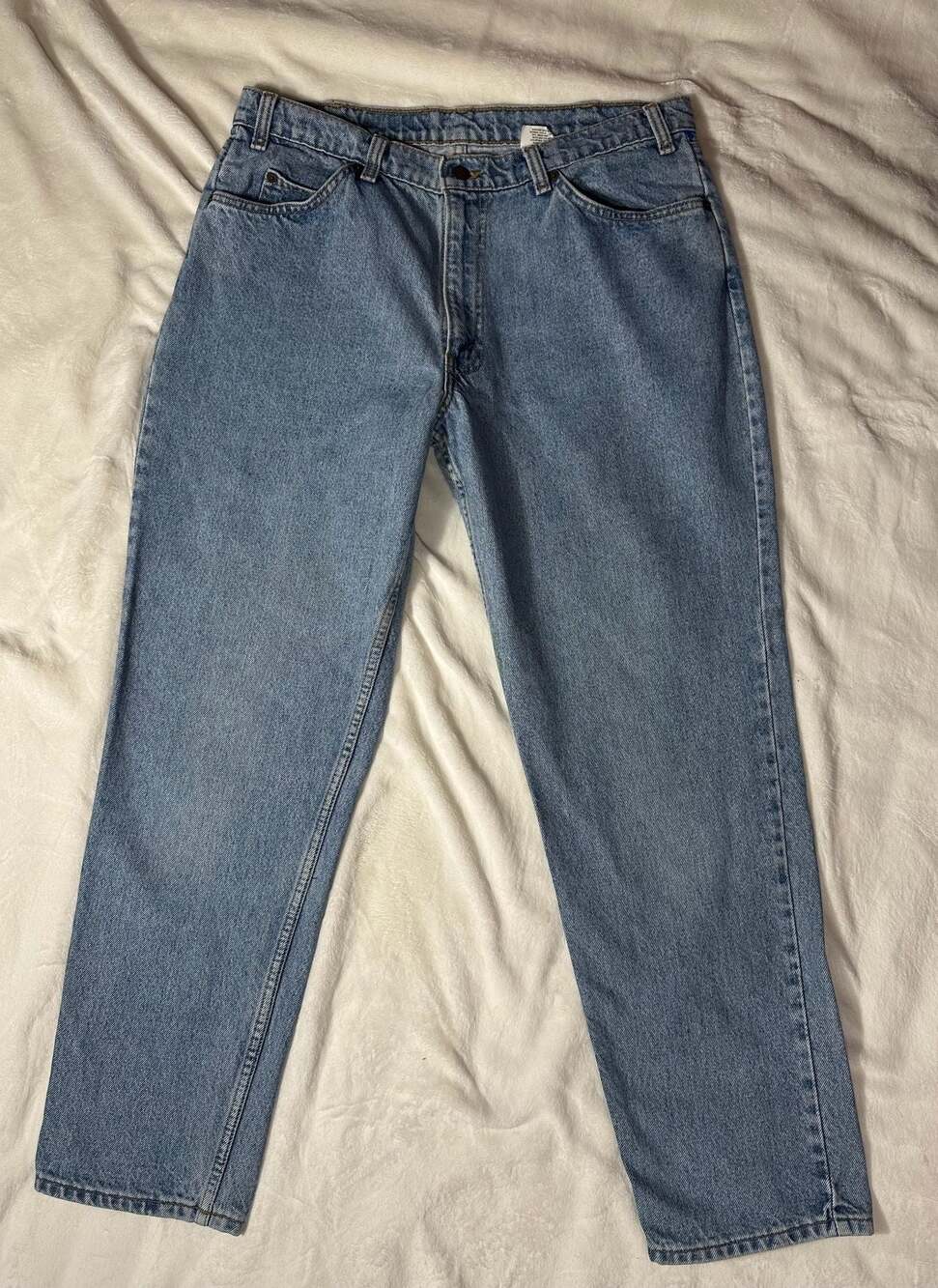 Vintage Levi's 550 Relaxed Fit Tapered Jeans Size 36x29 Made in Canada